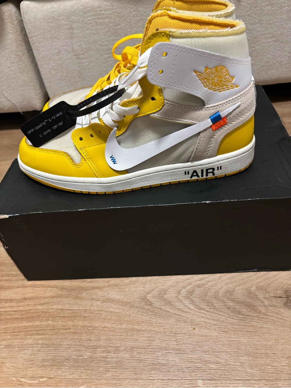 Off-White Air Jordan 1 High Yellow and White
(Canary)